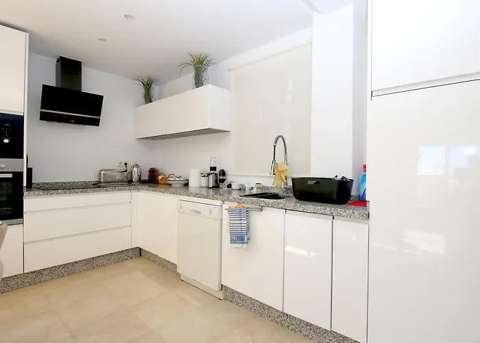 Port Aisha Apartment Estepona