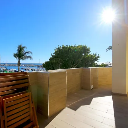 Port Aisha * Estepona